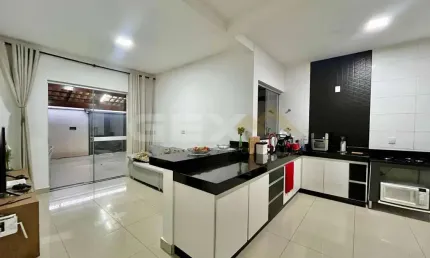 Casa à Venda no Bairro Rancho Alegre, 3 quartos e 3 vagas.