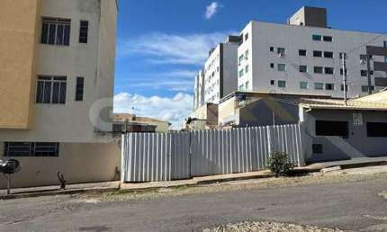 Cobertura duplex à venda no bairro Bom Pasto, 3 quartos, 1 suíte com sacada e 2