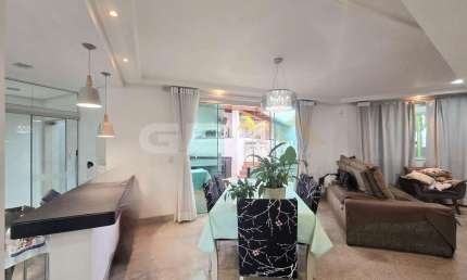 Casa à venda no bairro Manoel Valinhas, 3 quartos, 1 suíte e espaço gourmet.