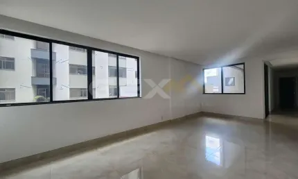 Apartamento à venda no Centro, 3 quartos sendo todos suítes com sacadas.