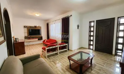 Casa com 4 quartos à venda no Guanabara, Joinville 