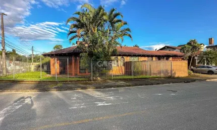 Casa com 3 quartos à venda no América, Joinville 