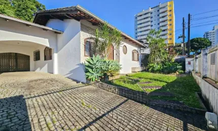 CASA no ANITA GARIBALDI com 3 quartos para VENDA, 160 m²