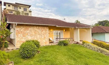 Casa com 3 quartos à venda no Saguaçu, Joinville 