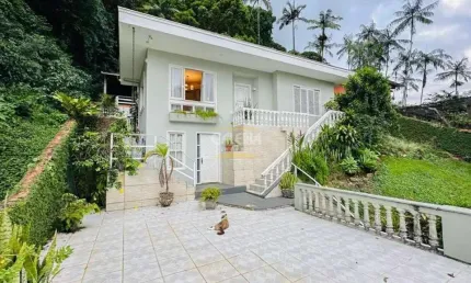 Casa com 3 quartos à venda no América, Joinville 