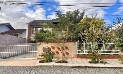 Casa com 3 quartos à venda na Vila Nova, Joinville 