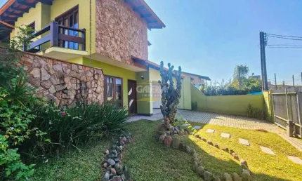 Casa com 3 quartos à venda no Iririú, Joinville 