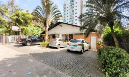 Sala comercial no centro com 0 quartos para locação, 100 m²