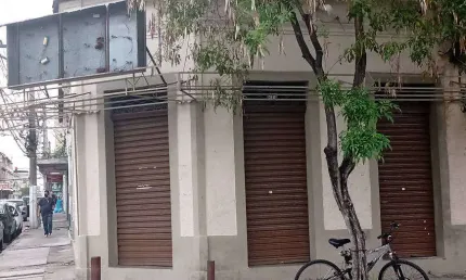 Vendo loja na Rua Visconde de Sepetiba numero 90 no Centro de Niterói.