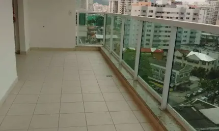 Excelente apartamento no condomínio grand valley na rua dr paulo cesar 137 em icaraí.