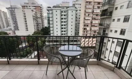 Excelente Apartamento no Condomínio do Edifício Villa Marinella