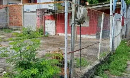 Vendo terreno de esquina plano com 200 m no Porto Novo