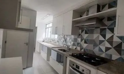 Ótimo apartamento na Rua Martins Torres sem elevador.