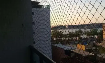 Excelente apartamento na Leonel Magalhaes 80 em Charitas.