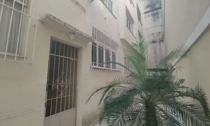 Excelente Apartamento Térreo na quadra da Praia de Icaraí