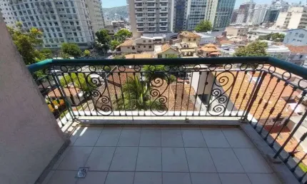 Excelente Apartamento na Rua Itaguaí 149 em Santa Rosa - Niterói