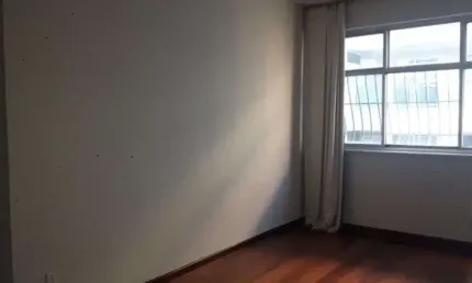 Ótimo Apartamento na Rua Carlos Halfed 27 em Icaraí.
