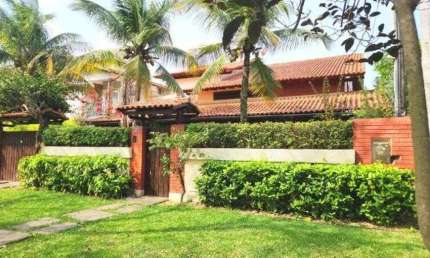 Casa para venda tem 490 metros quadrados com 3 quartos em Camboinhas - Niterói - RJ