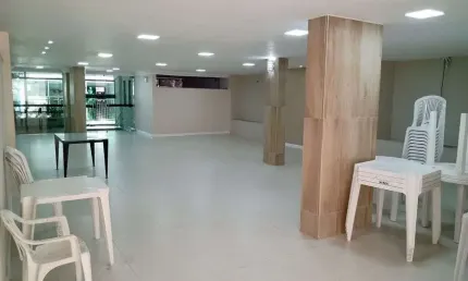 Ótimo apartamento na Rua Mariz e Barros na quadra da Praia de Icaraí.