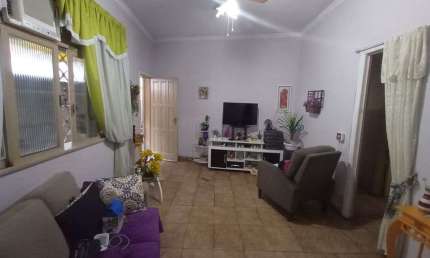 Boa Casa em Icaraí em baixo do condomínio Icaraí Tower.