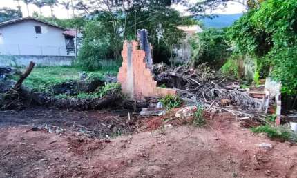 Terreno à venda na Rua Professor Jurenil Andrade Costa, Maravista, Niterói