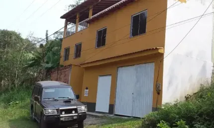 Casa em local tranquilo, muito ar puro, verde, em Niterói, próximo à Inõa