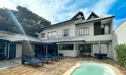 Casa com 4 quartos à venda no Estreito, Florianópolis , 394 m2 por R$ 3.700.000