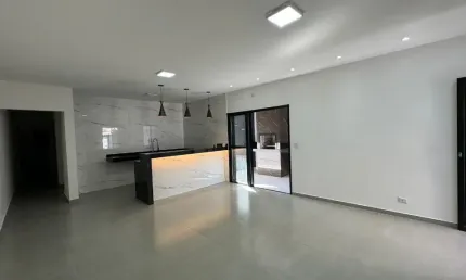 Casa com 3 quartos, 4 banheiros, 3 vagas- Caraguatatuba-SP