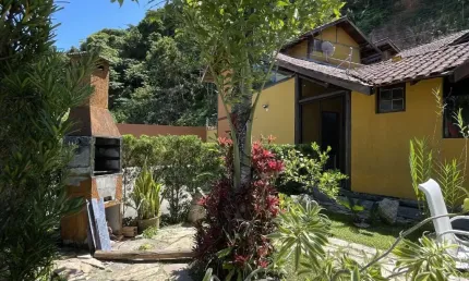 Sobrado / Condomínio fechado pronto para morar e desfrutar bons momentos com a família e amigos