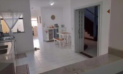 Sobrado para Venda em Santo André, Vila Alice, 3 dormitórios, 1 suíte, 3 banheiros, 8 vagas