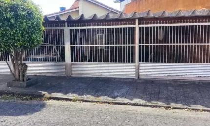 Terreno à venda na Rua Tanger, Parque Oratório, Santo André