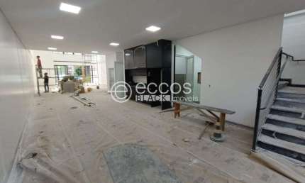 Ponto comercial para alugar na Avenida Raulino Cotta Pacheco, --, Martins, Uberlândia