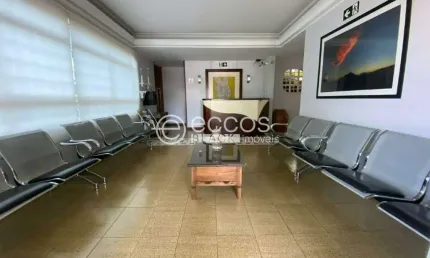 Casa para aluguel, 4 quartos, 2 suítes, 5 vagas, Morada da Colina - Uberlândia/MG
