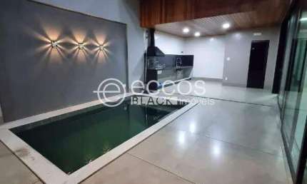 Casa à venda, 3 quartos, 3 suítes, 2 vagas, Alto Umuarama - Uberlândia/MG