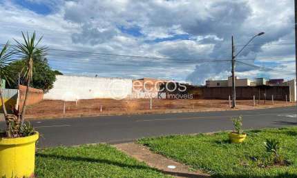Terreno à venda na Avenida Abadio Bonifácio da Silva, --, Granada, Uberlândia