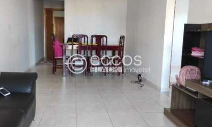 Apartamento à venda, 2 quartos, 1 suíte, 1 vaga, Martins - Uberlândia/MG