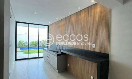 Casa à venda, 3 quartos, 3 suítes, 4 vagas, Cidade Jardim - Uberlândia/MG