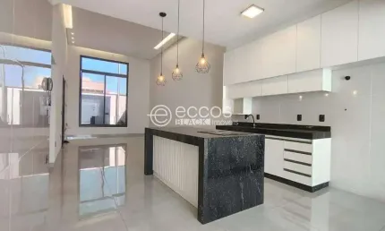 Casa à venda, 3 quartos, 1 suíte, 3 vagas, aclimação - uberlândia/mg