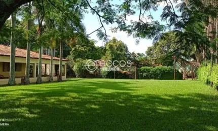 Chácara à venda, 4 quartos, 1 suíte, Jockey Camping - Uberlândia/MG