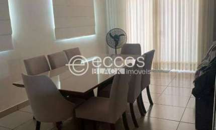Casa à venda, 3 quartos, 1 suíte, 1 vaga, Maravilha - Uberlândia/MG