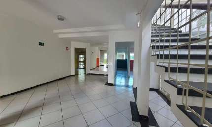 Casa à venda, 6 quartos, 2 suítes, 6 vagas, Vigilato Pereira - Uberlândia/MG