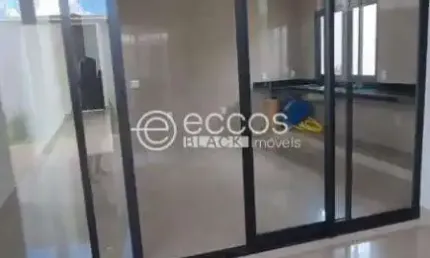 Casa em condomínio à venda, 3 quartos, 3 suítes, 2 vagas, Novo Mundo - Uberlândia/MG
