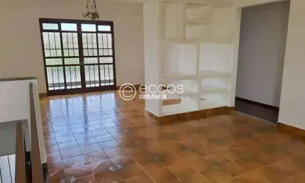 Apartamento à venda, 3 quartos, 1 suíte, Nossa Senhora Aparecida - Uberlândia/MG
