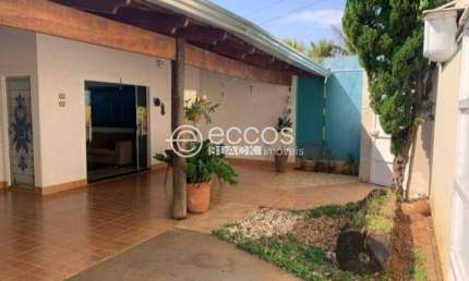 Casa à venda, 3 quartos, 1 suíte, 2 vagas, Nova Uberlândia - Uberlândia/MG