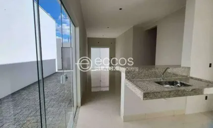 Casa à venda, 3 quartos, 1 suíte, 2 vagas, Nossa Senhora das Graças - Uberlândia/MG