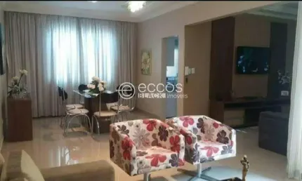 Casa à venda, 4 quartos, 1 suíte, 3 vagas, Pampulha - Uberlândia/MG