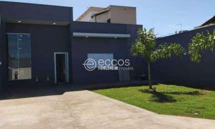 Casa à venda, 3 quartos, 1 suíte, 5 vagas, Pampulha - Uberlândia/MG
