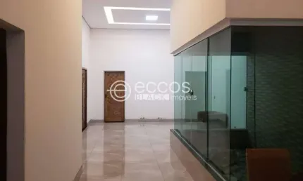 Casa à venda, 4 quartos, 2 suítes, 2 vagas, Jardim Holanda - Uberlândia/MG
