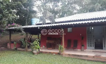 Chácara à venda, 4 quartos, Zona Rural - Uberlândia/MG