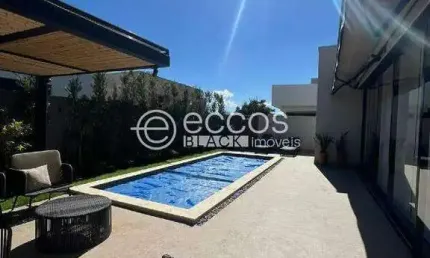 Casa em condomínio à venda, 4 quartos, 4 suítes, 2 vagas, Jardim Sul - Uberlândia/MG